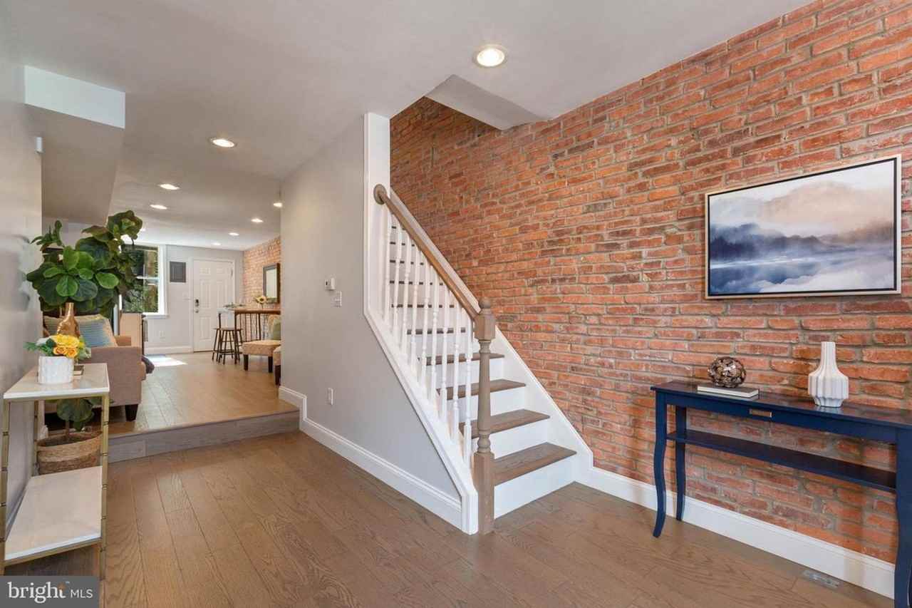 1708 Latrobe St - Photo 4 of 37