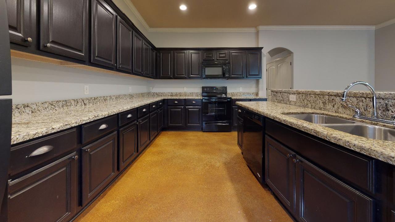 203 Capps Dr - Photo 2 of 11