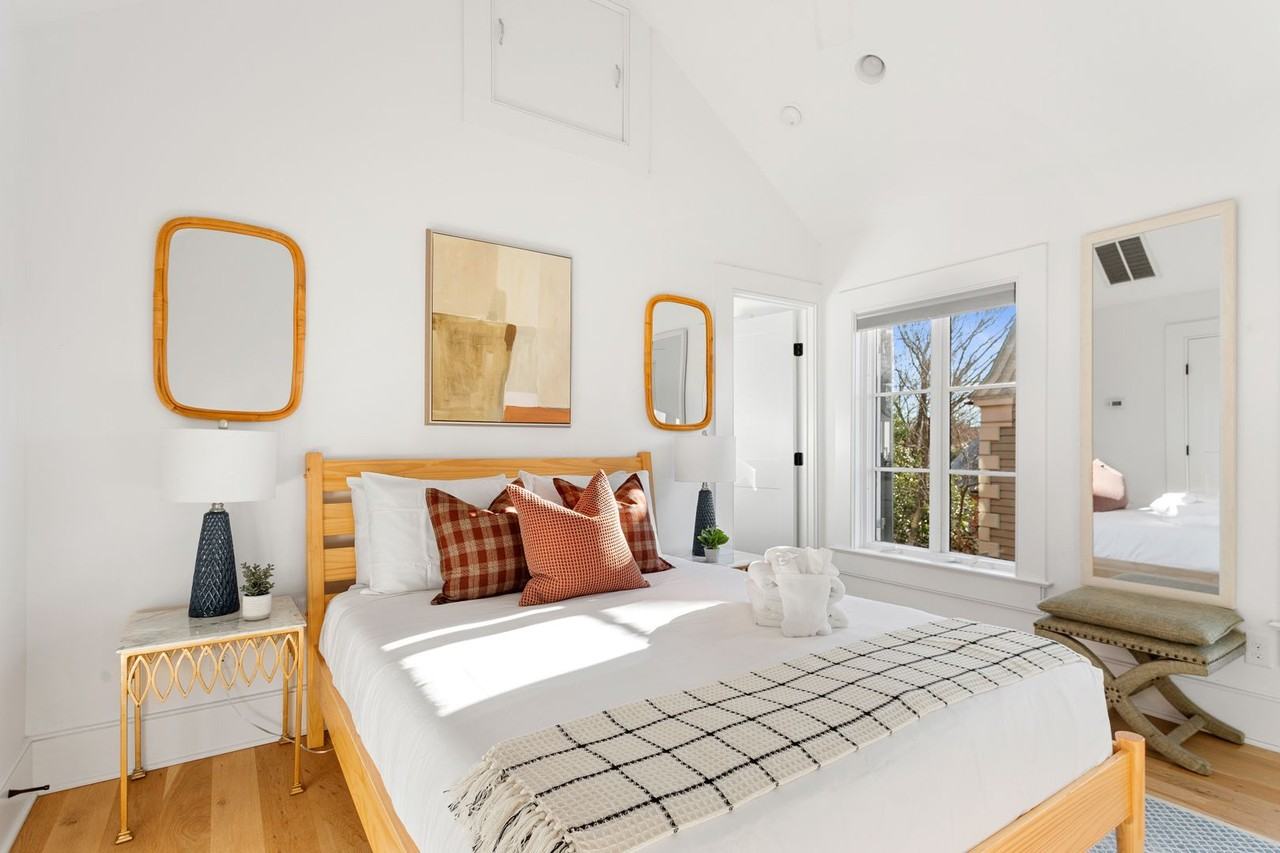 16 Catfiddle St - Photo 2 of 47