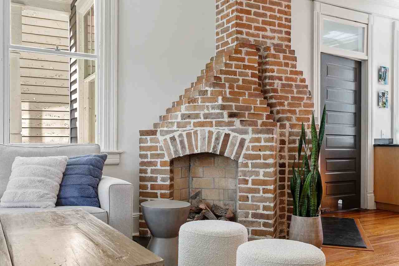 80 Vanderhorst St - Photo 7 of 35