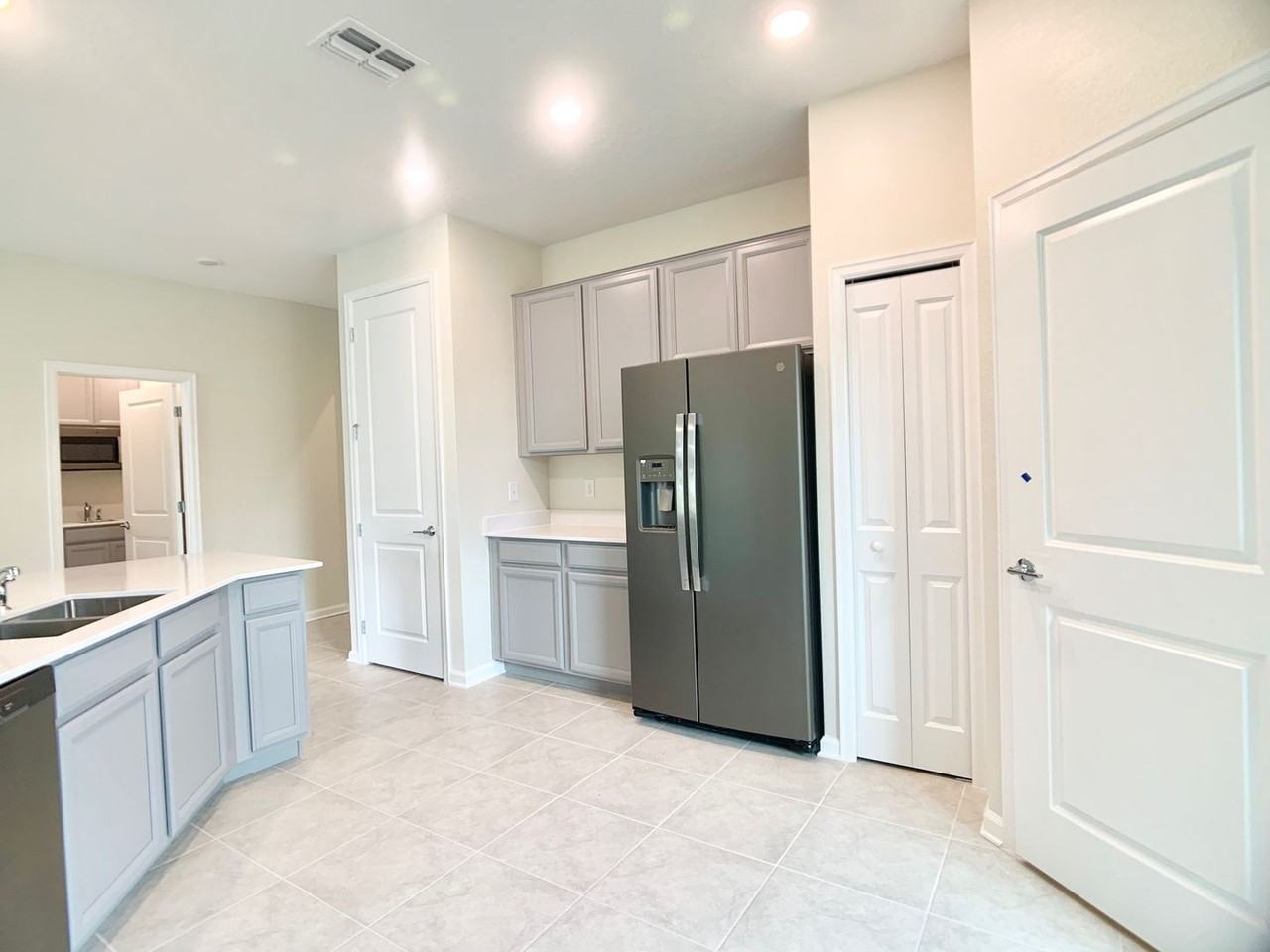 16440 Champlain St - Photo 6 of 20