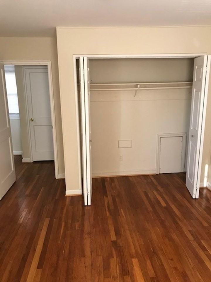 2822 64th Ave - Photo 4 of 17