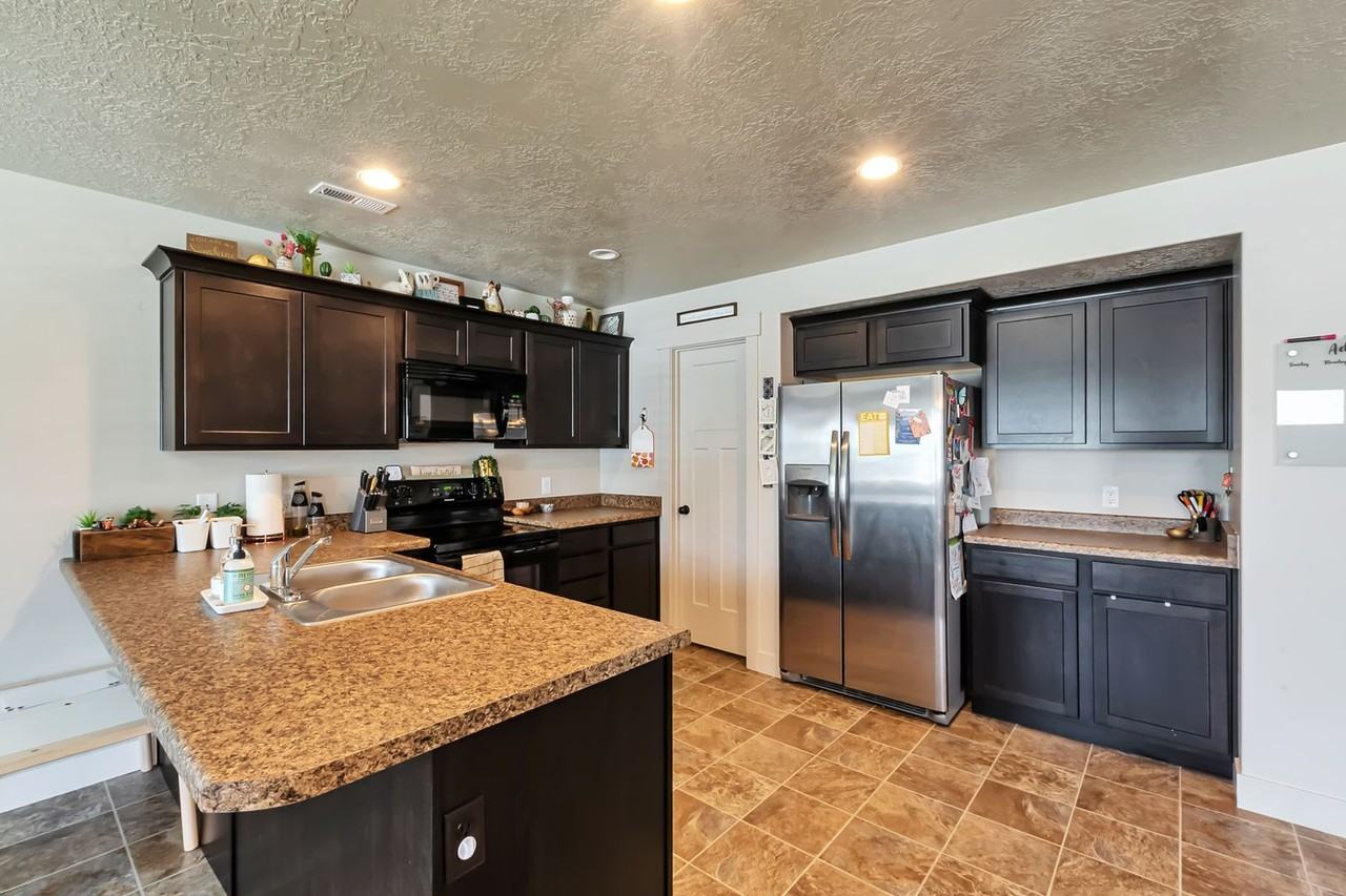 154 N 1325 W - Photo 6 of 15