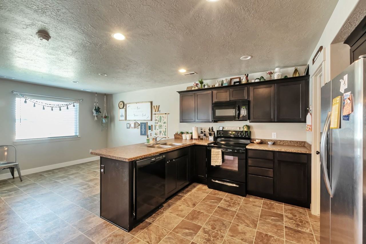 154 N 1325 W - Photo 7 of 15