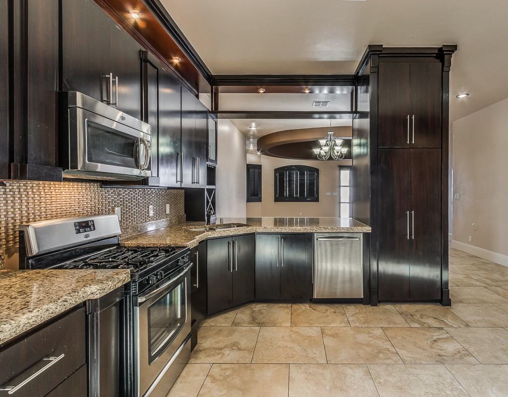 12800 Cozy Cove Ave - Photo 7 of 24