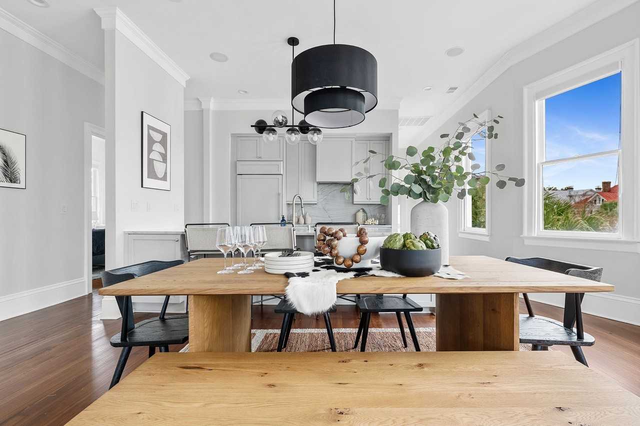 193 Broad St - Photo 2 of 49