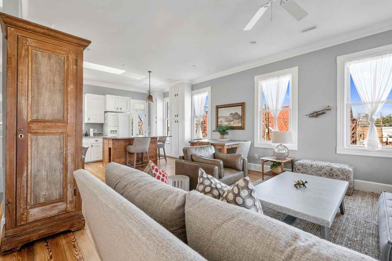 703 King St #B - Photo 7 of 34