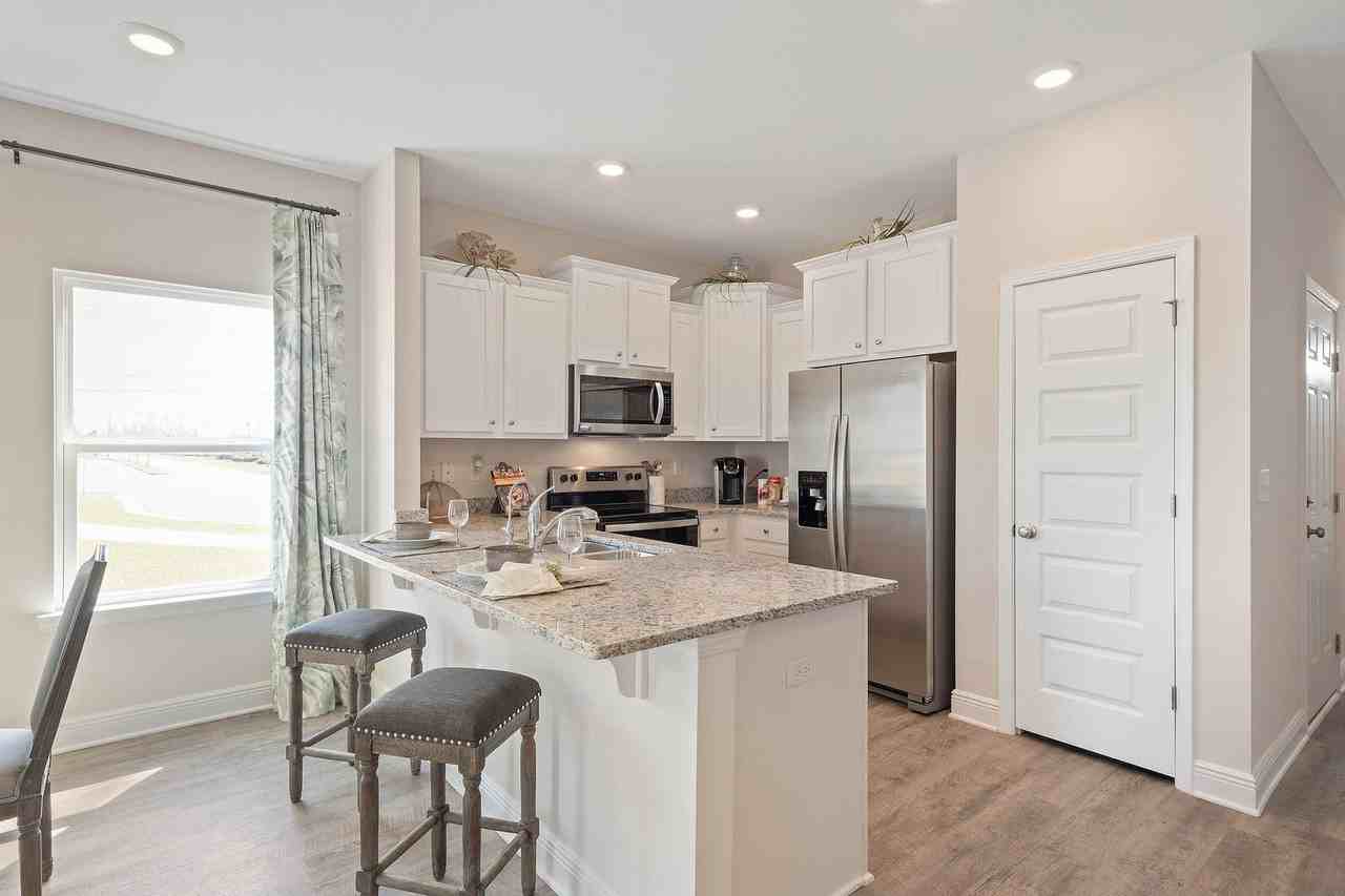 1603 Caleigh Ct - Photo 3 of 18