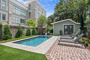 featured image of 123 Queen St