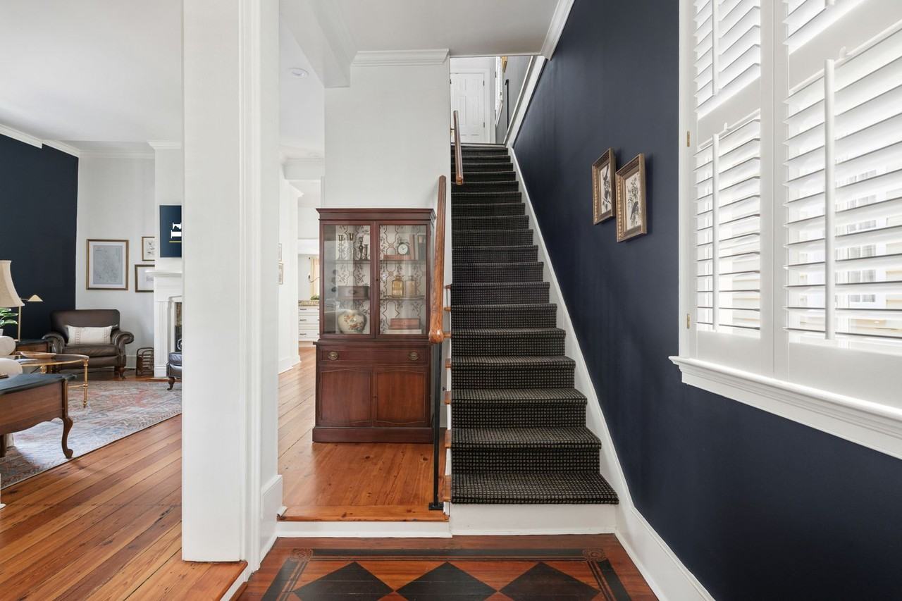 123 Queen St - Photo 5 of 50