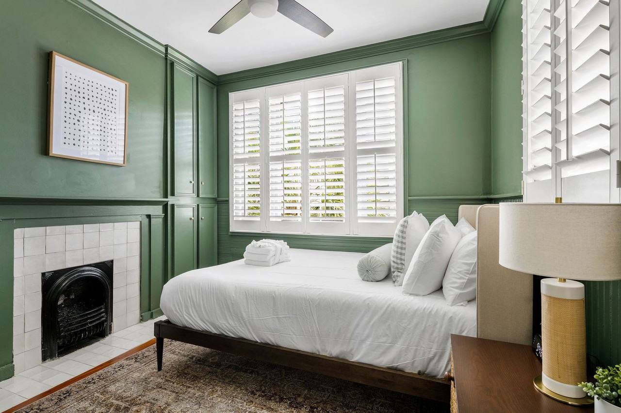 46 Wentworth St - Photo 3 of 30