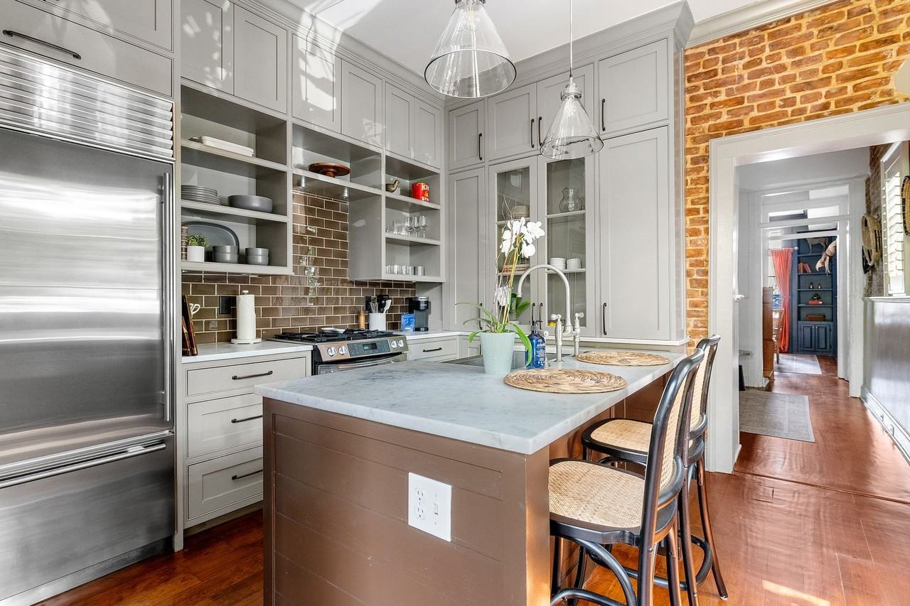 46 Wentworth St - Photo 6 of 30