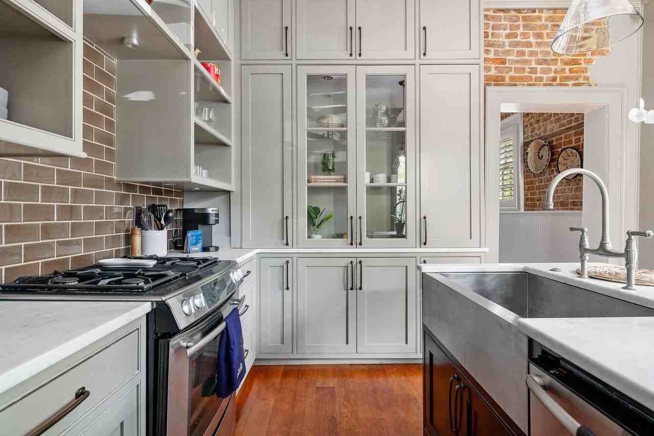 46 Wentworth St - Photo 7 of 30