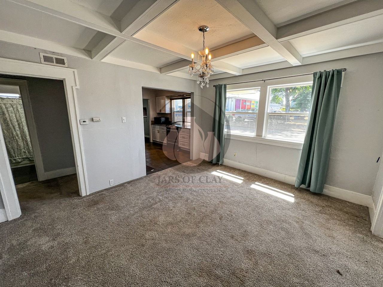 1192 16th St Se - Photo 3 of 10