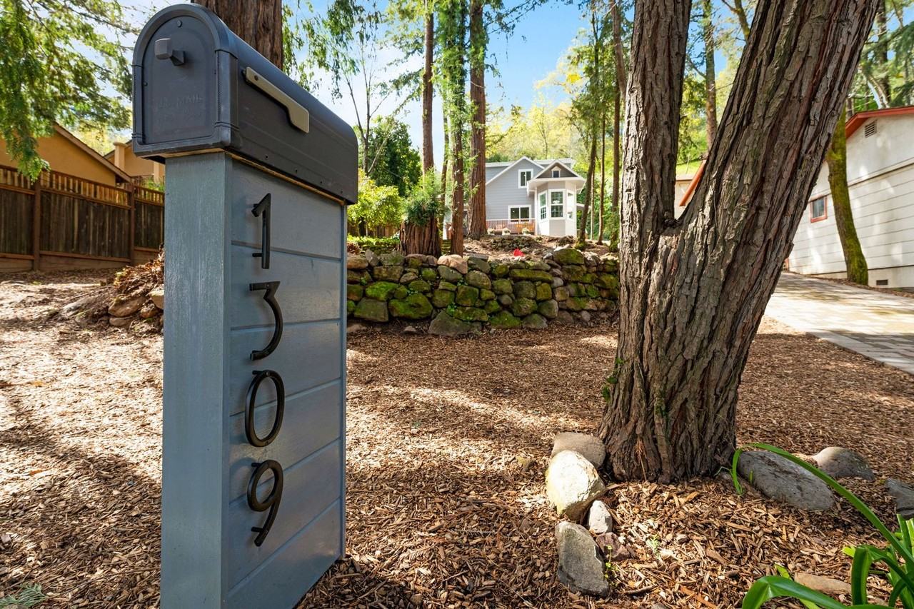 1309 Foothill Blvd - Photo 3 of 40