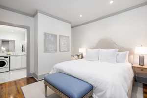 featured image of 313 E Bay St