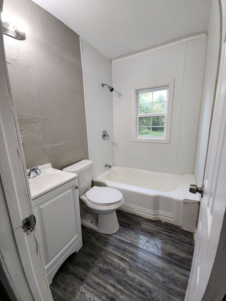 3508 Sw 38th St - Photo 2 of 10