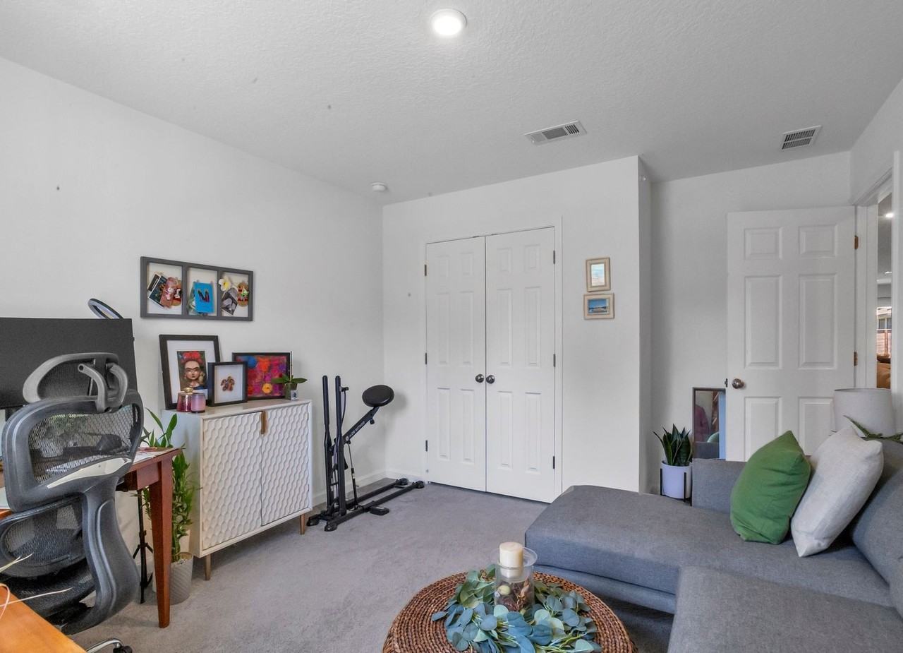 1644 Addies Way - Photo 7 of 34