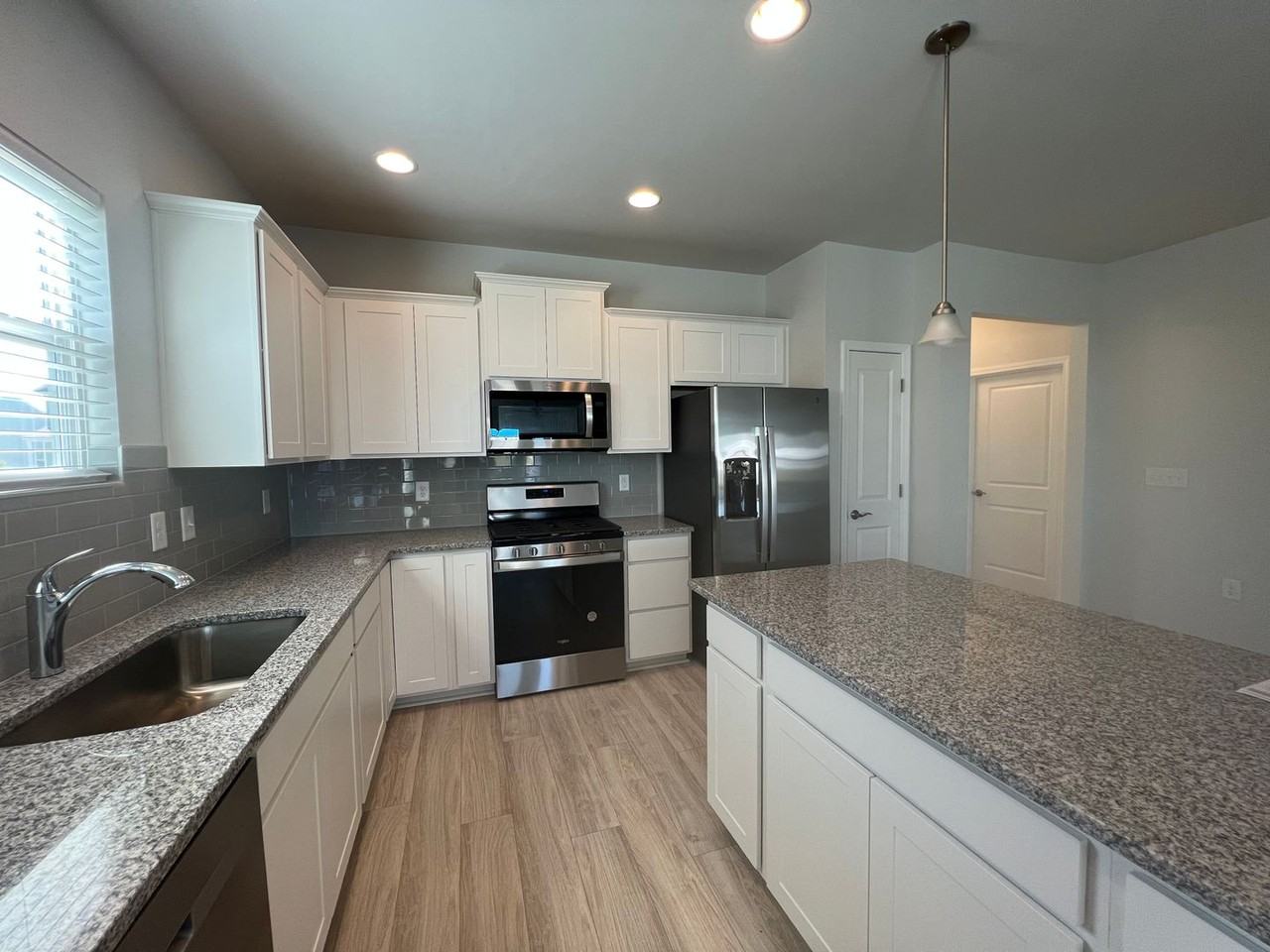 3126 Hannon Dr - Photo 2 of 15