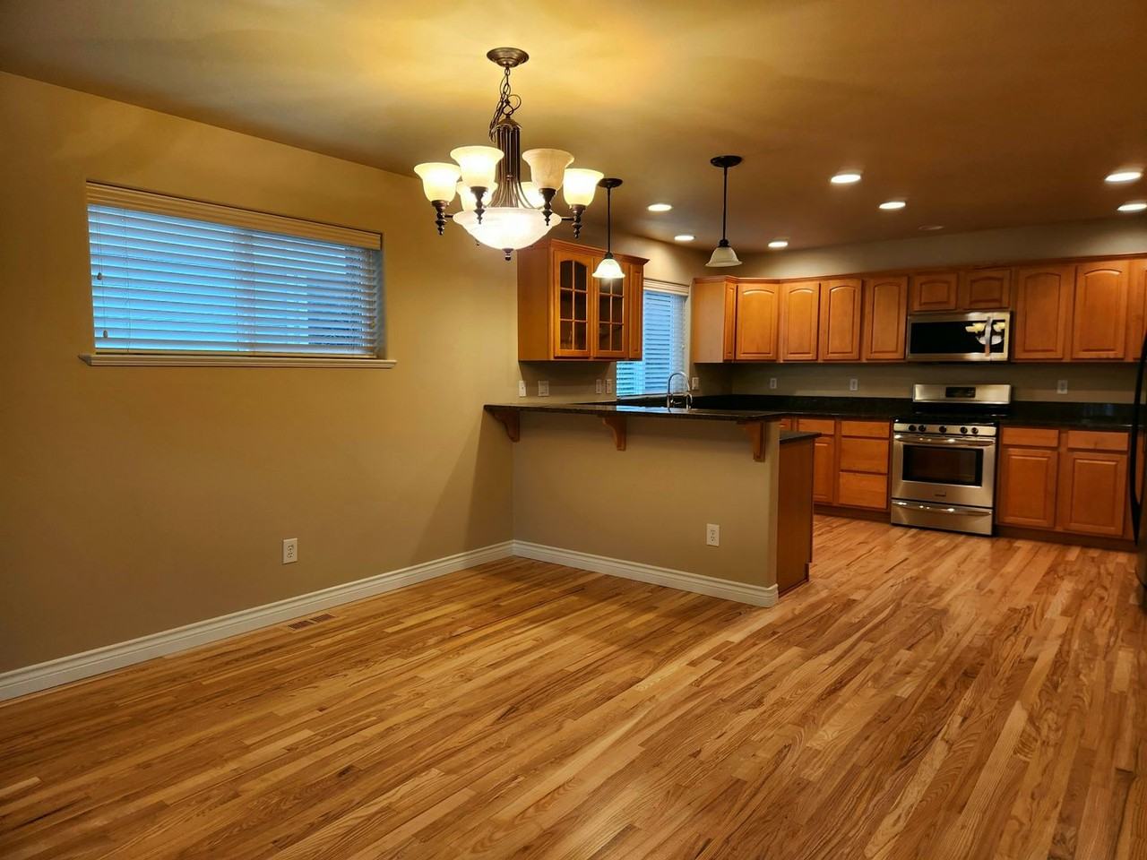 1308 Parkstone Ln - Photo 4 of 20