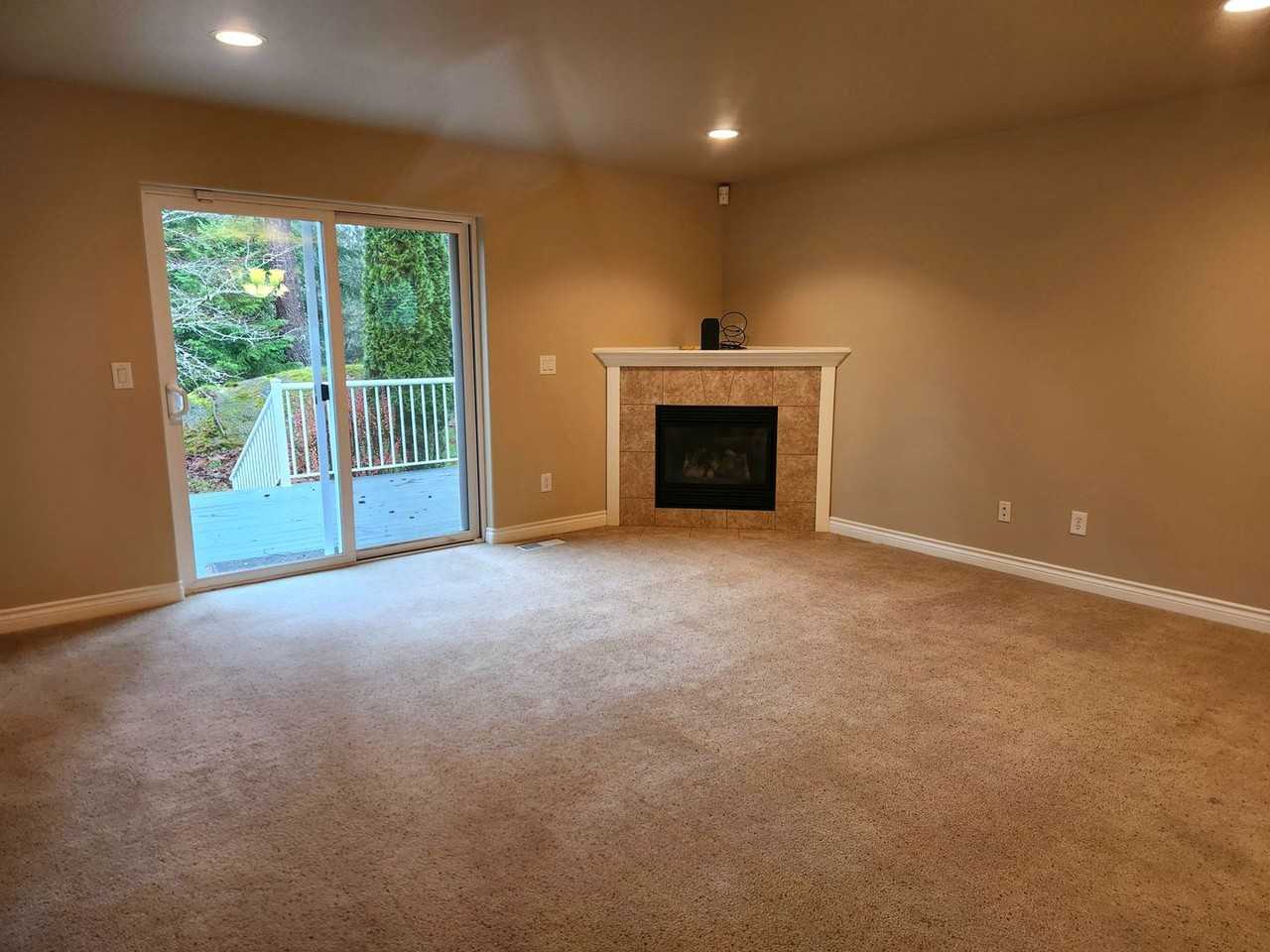 1308 Parkstone Ln - Photo 5 of 20