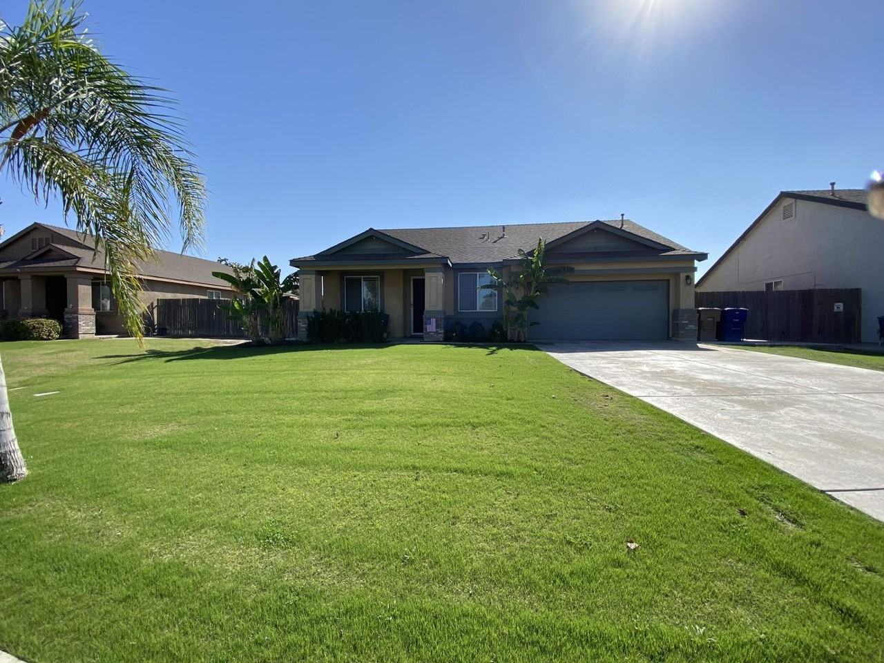 8907 Tropicana Dr - Photo 2 of 12