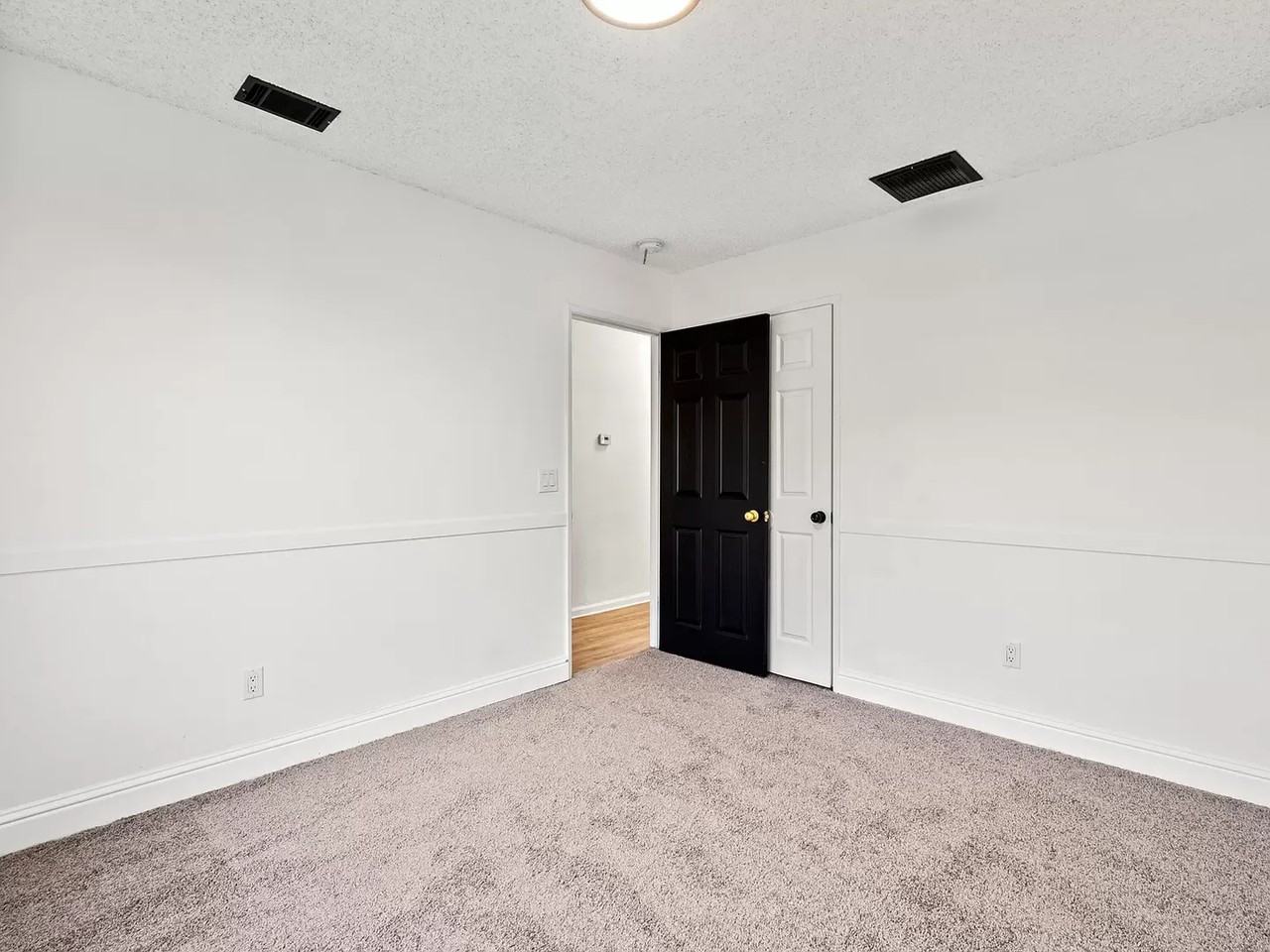 8560 Nipa Ave - Photo 7 of 11
