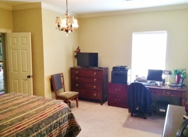 4626 Carondelet Dr - Photo 2 of 48