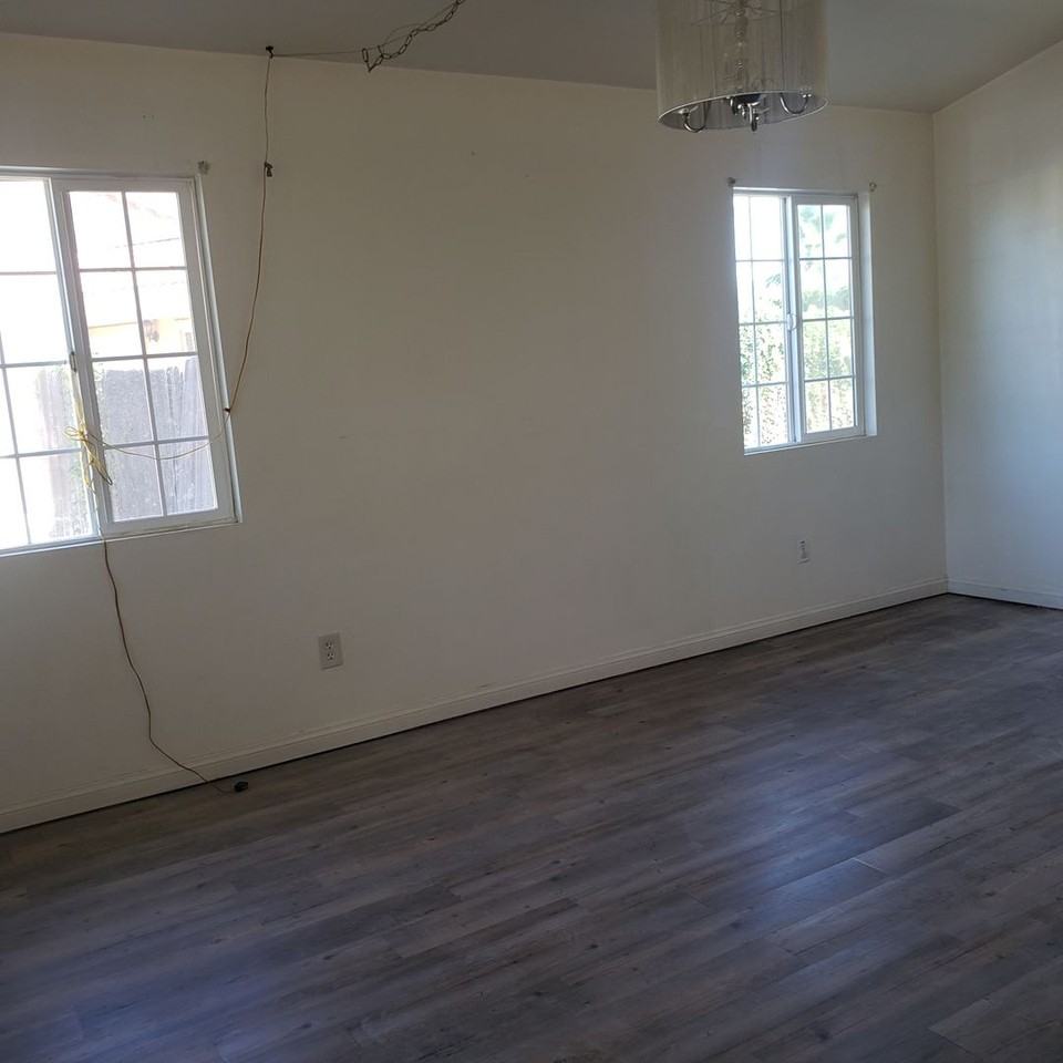 9268 Martha Way - Photo 3 of 11