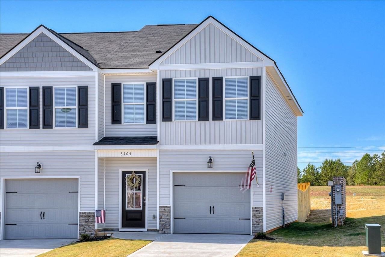 The Townhomes @ Hearthstone Commons - Photo 3 of 33