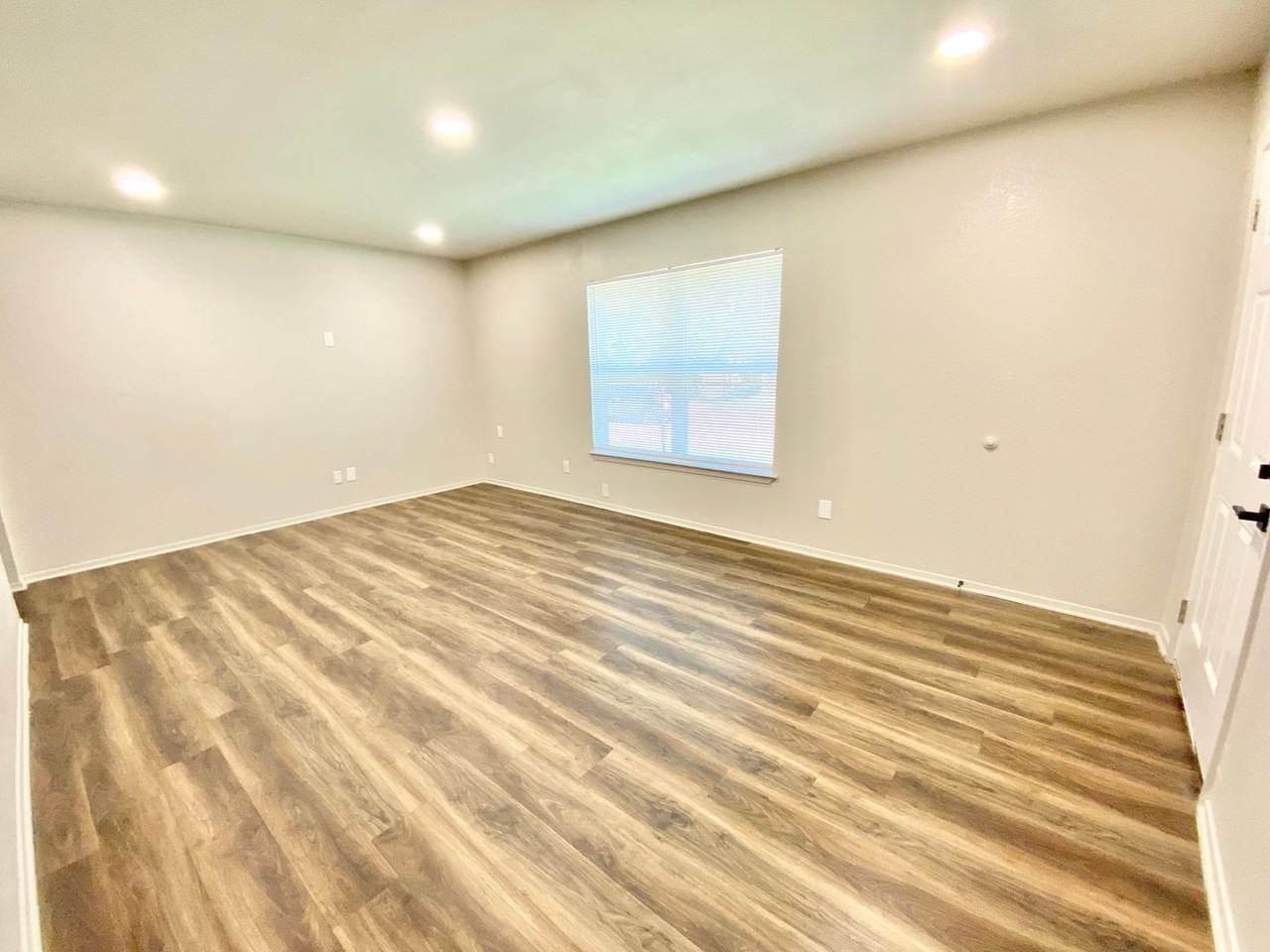 117 E Sanford St #B - Photo 6 of 19