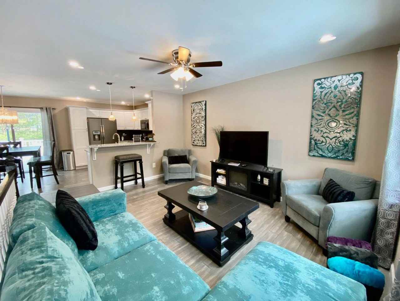 8 Hathorn Blvd - Photo 2 of 32