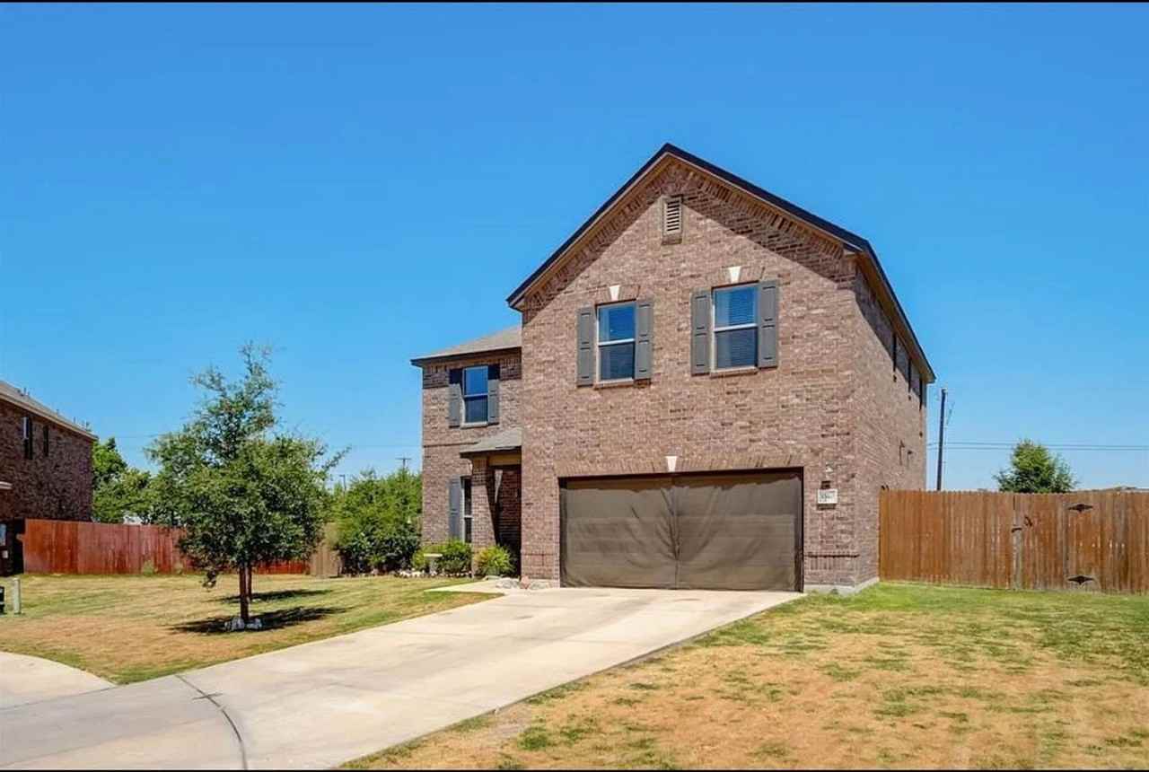 1040 Estes Park - Photo 3 of 20