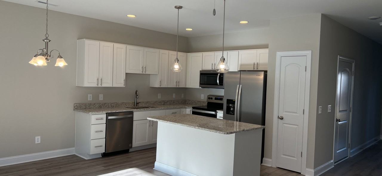 140A Pasture Ln - Photo 2 of 12