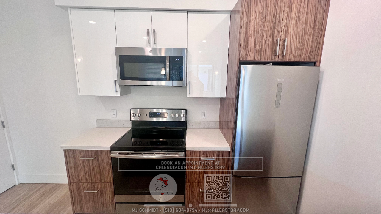 3253 Ettie St #4 - Photo 4 of 16