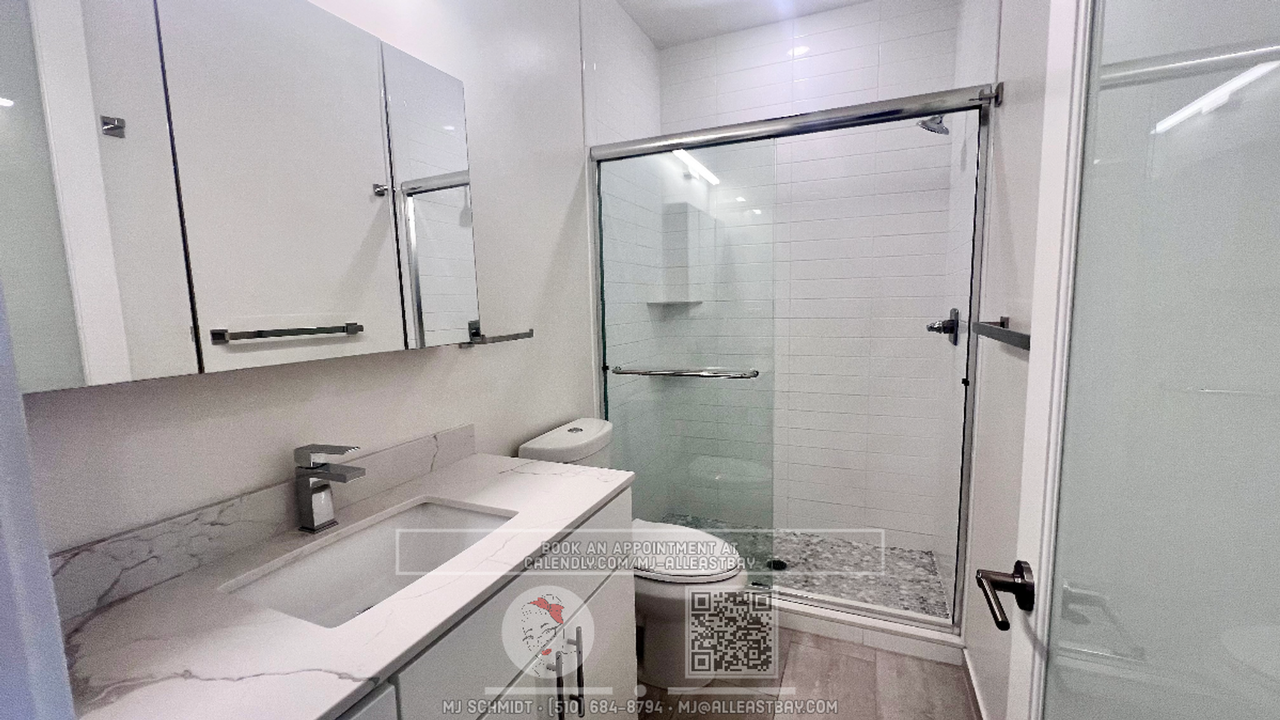 3253 Ettie St #4 - Photo 5 of 16