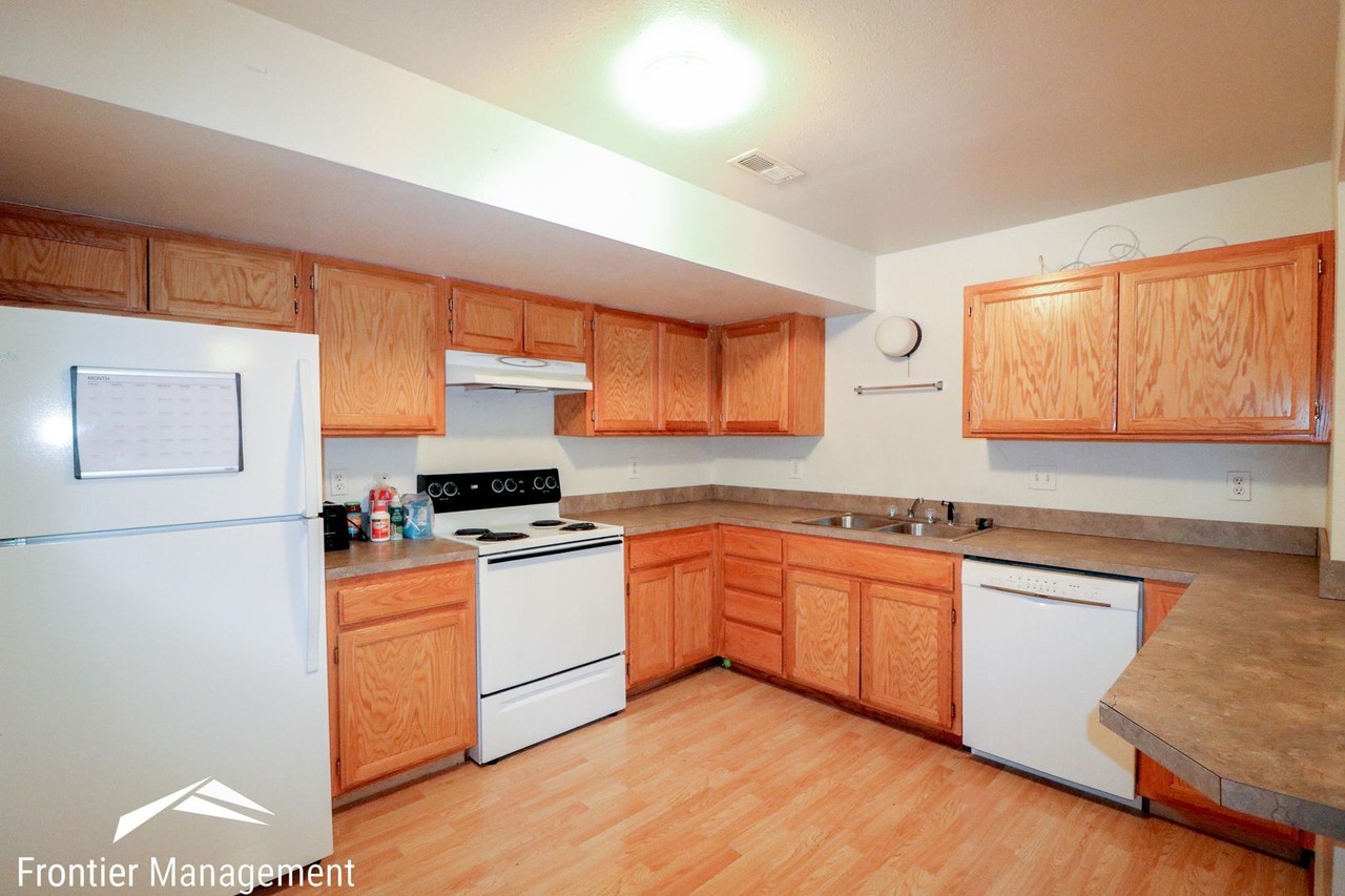 918 Osage St - Photo 4 of 17