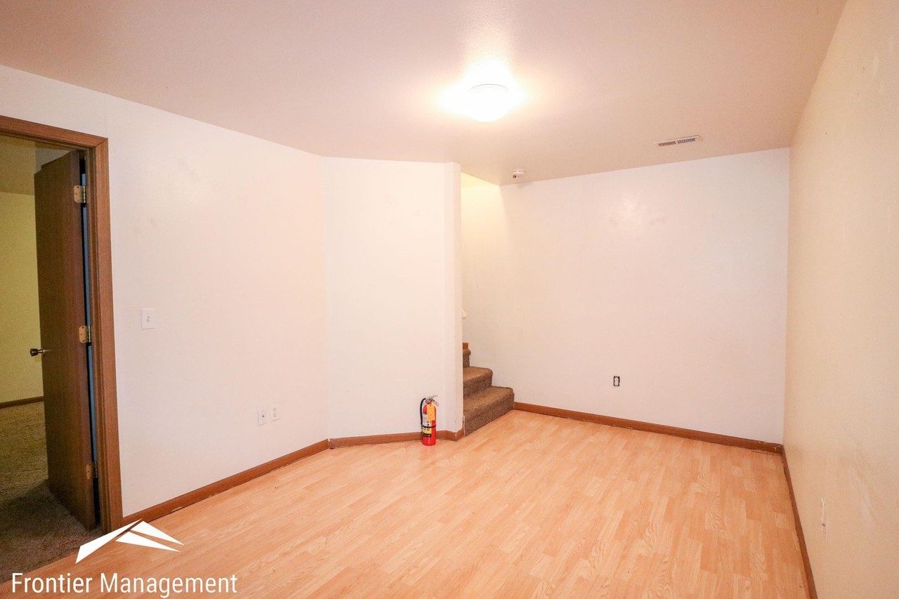 918 Osage St - Photo 5 of 17