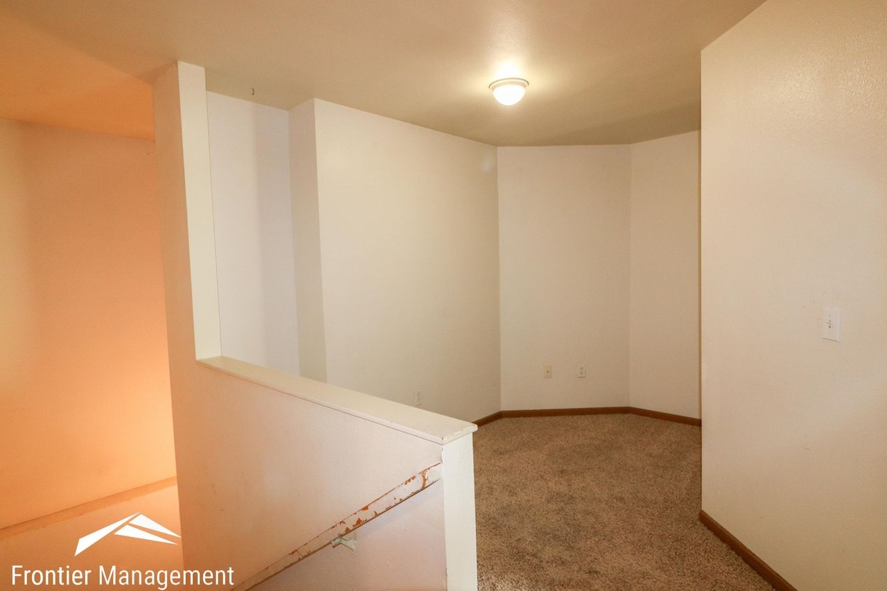 918 Osage St - Photo 6 of 17