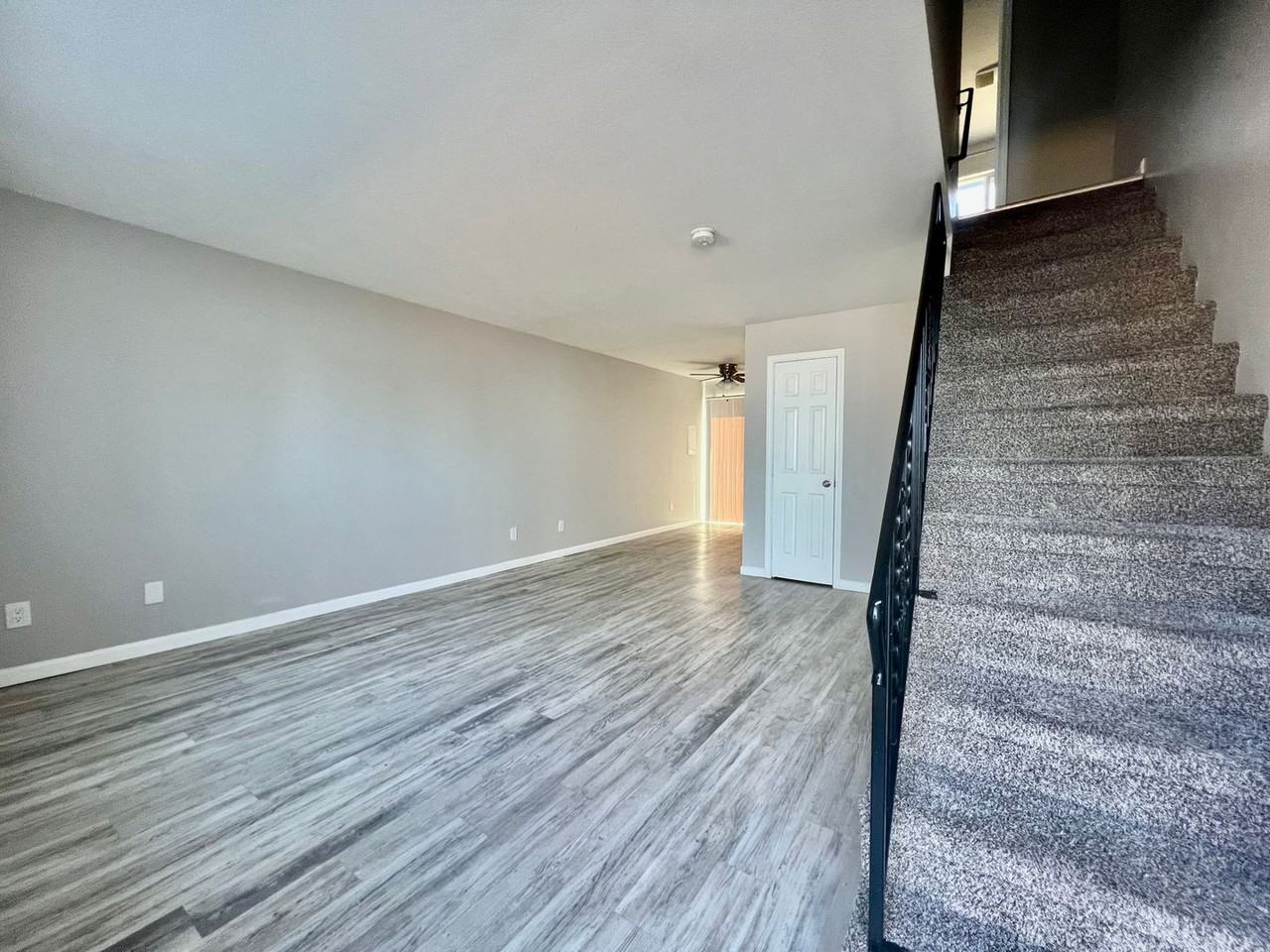 22900 Ne Halsey St #3 - Photo 5 of 9