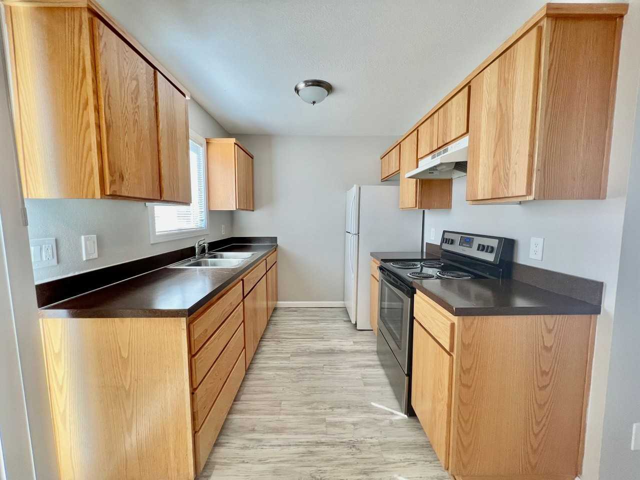 22900 Ne Halsey St #3 - Photo 6 of 9