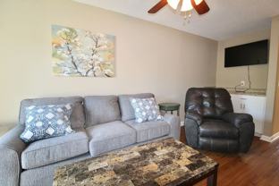 1315 Bradley Dr - Photo 1 of 1