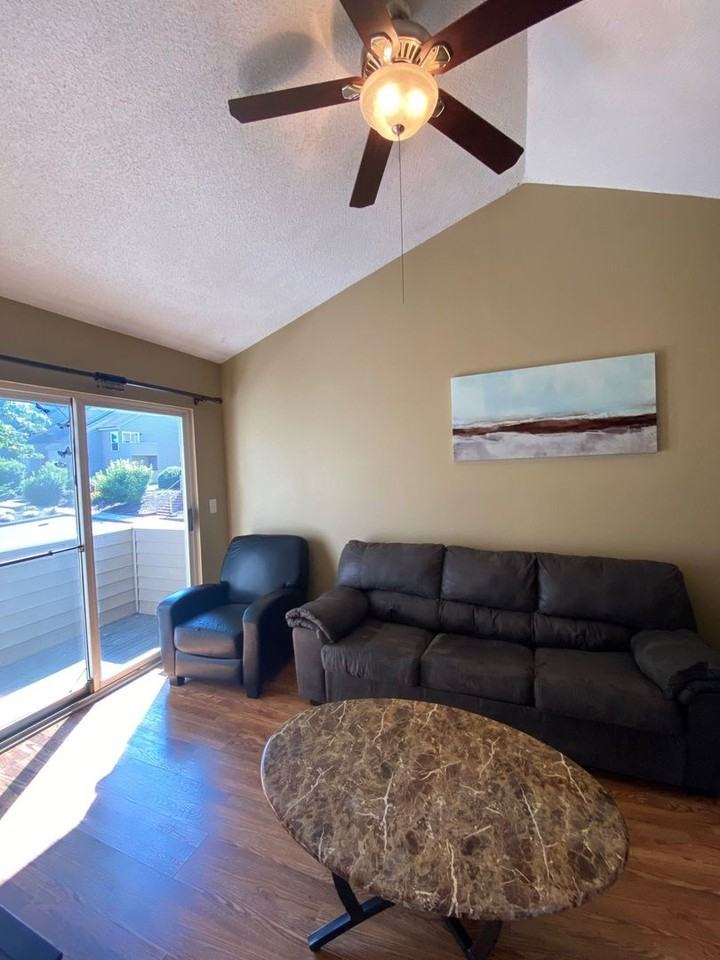 1324 Bradley Dr - Photo 3 of 12