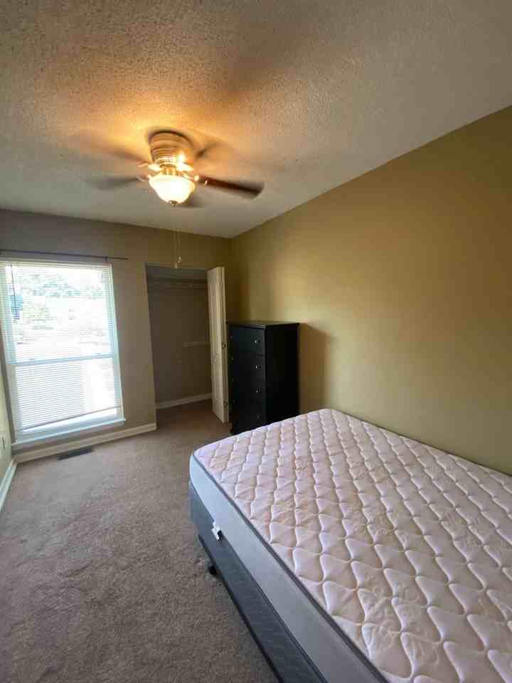 1324 Bradley Dr - Photo 7 of 12