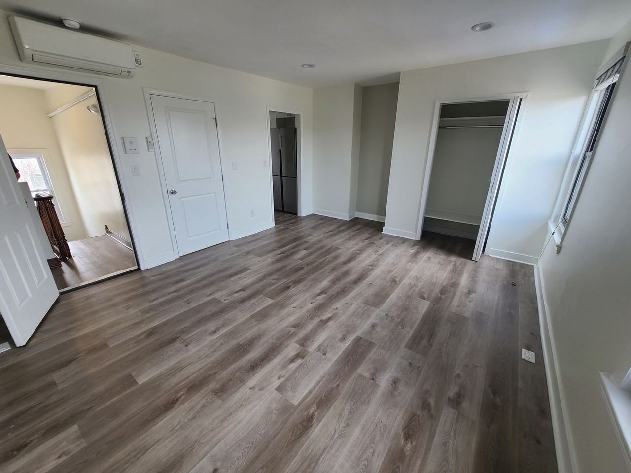 2226 Fairmount Avenue - Photo 2 of 10