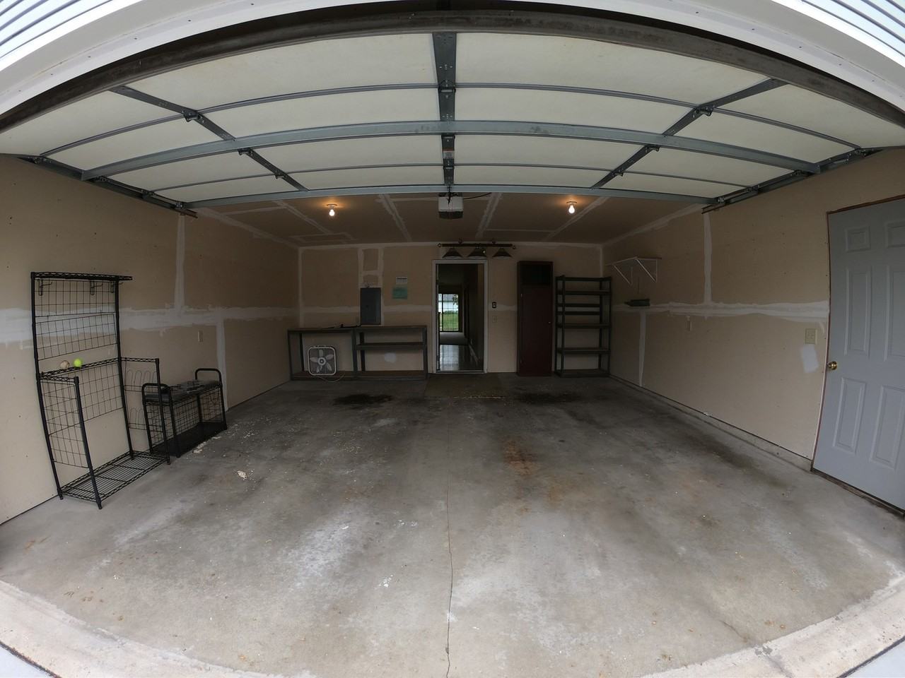 763 Rockford Ave E - Photo 3 of 14