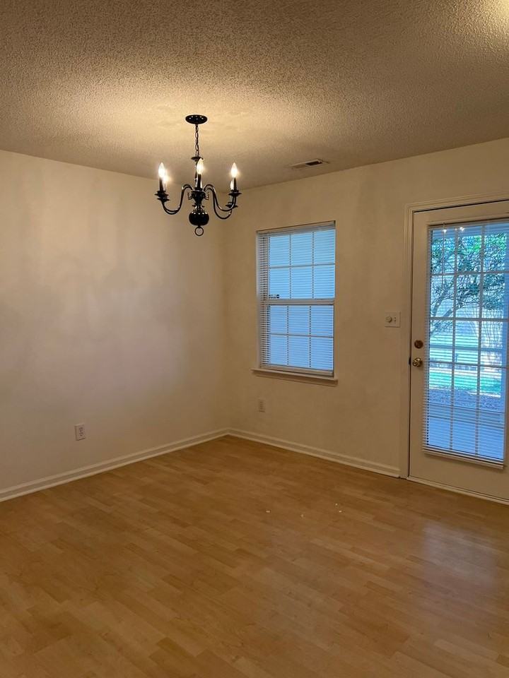 162 Springwood Ln - Photo 6 of 21