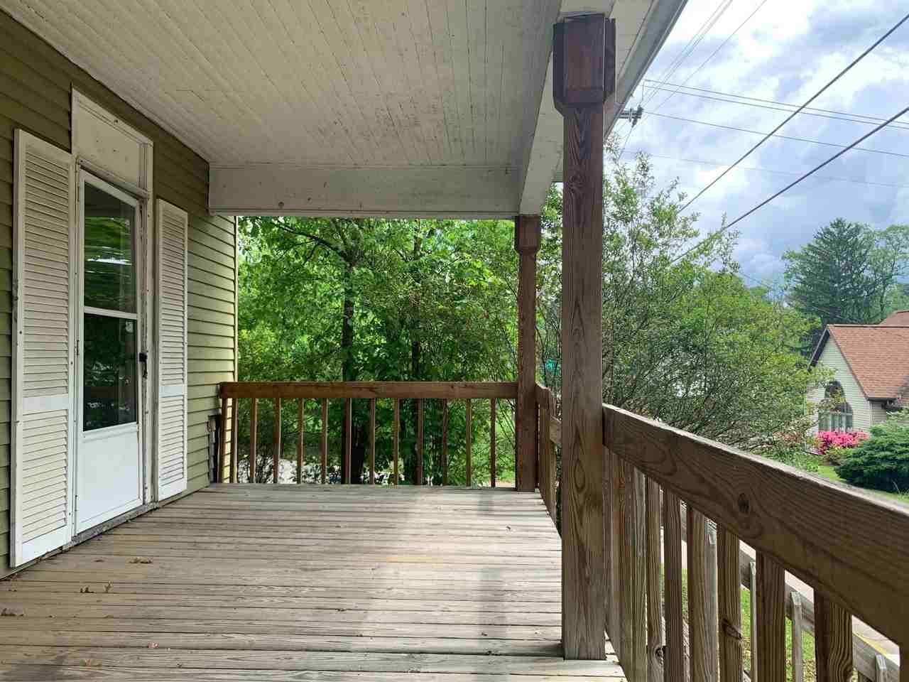 465 Grove St - Photo 4 of 18