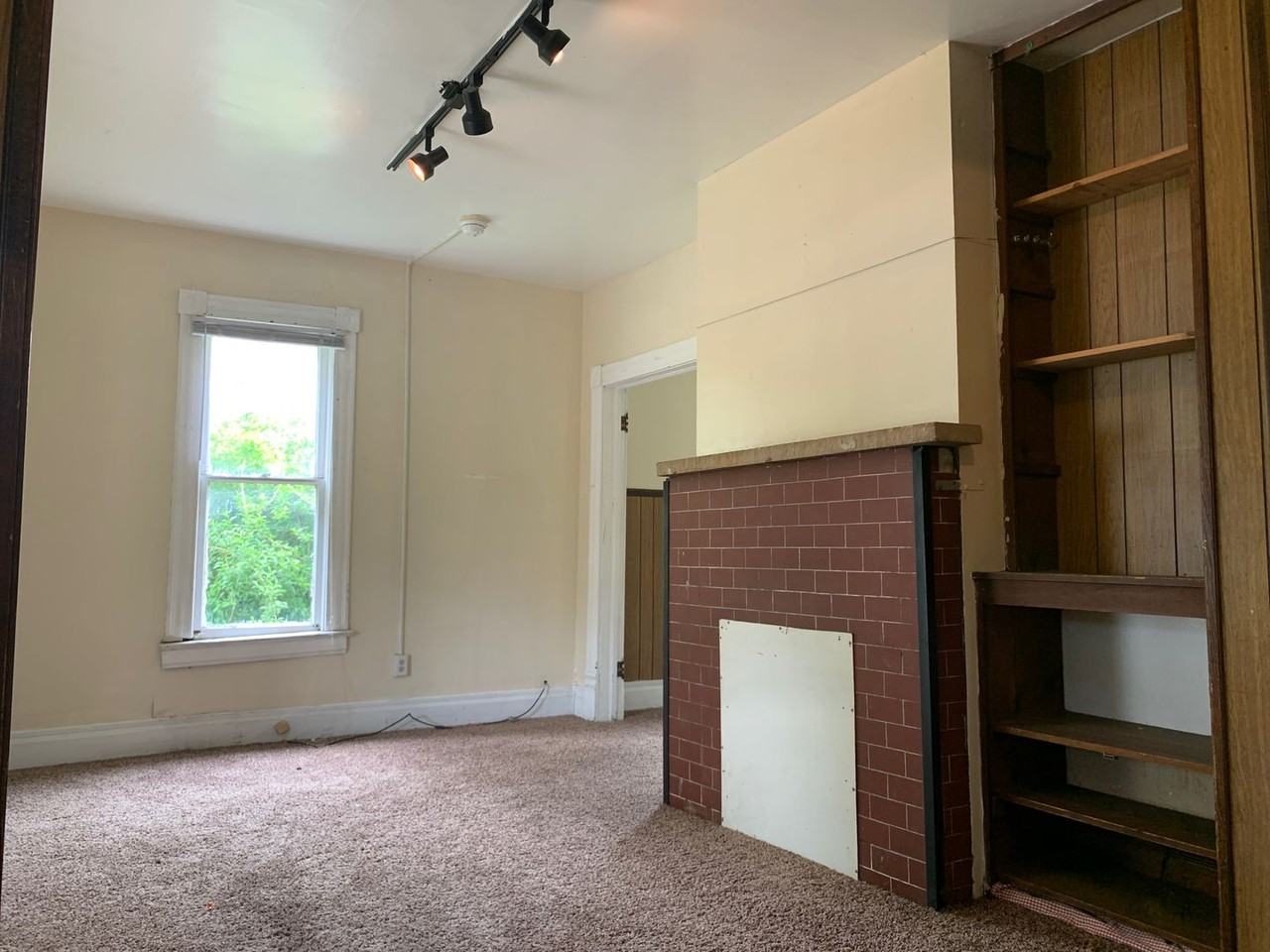 465 Grove St - Photo 6 of 18