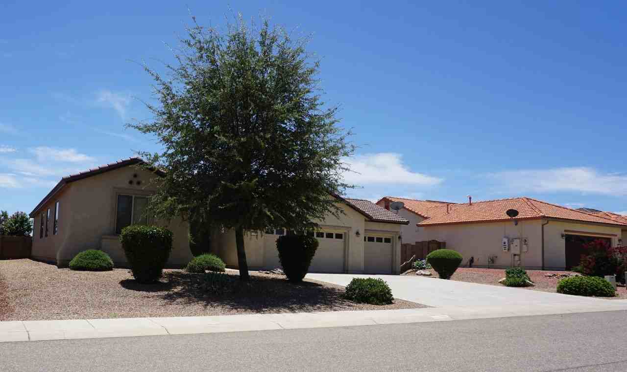 1858 Prairie Grass Dr - Photo 3 of 47